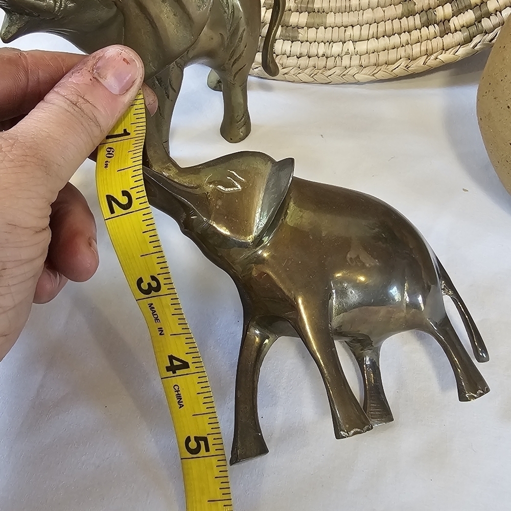Set Of Three Vintage Brass Elephant MCM Figure Sculpture - Picture 7 of 7